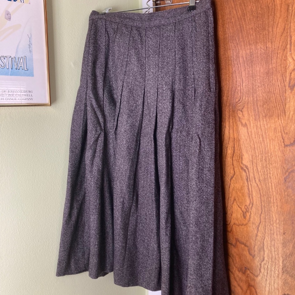 Vintage mid length wool pleated skirt
